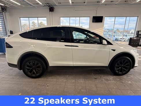 Used 2023 Tesla Model X image 8