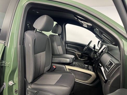 Used 2024 Nissan Titan SV w/ SV Bronze Edition Package image 29