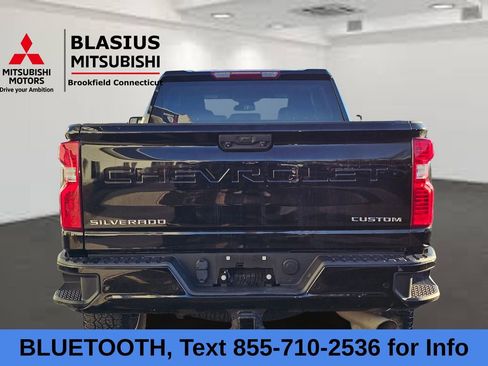 Used 2024 Chevrolet Silverado 2500 Custom w/ Custom Value Package image 6