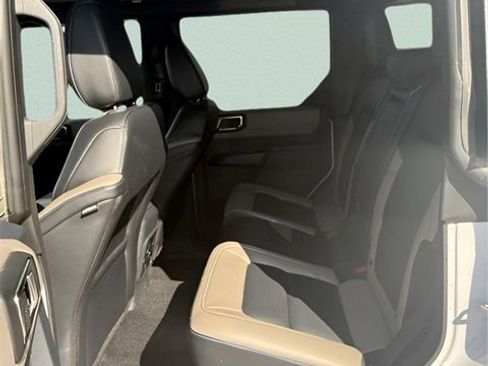 Used 2024 Ford Bronco Wildtrak image 26
