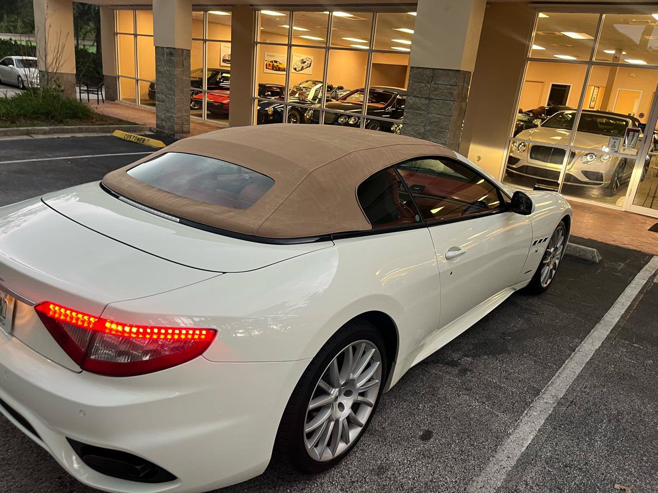 Used 2018 Maserati GranTurismo Sport RWD image 19