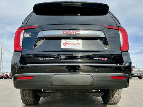 Used 2021 GMC Yukon AT4 w/ Rear Media and Nav Package image 17