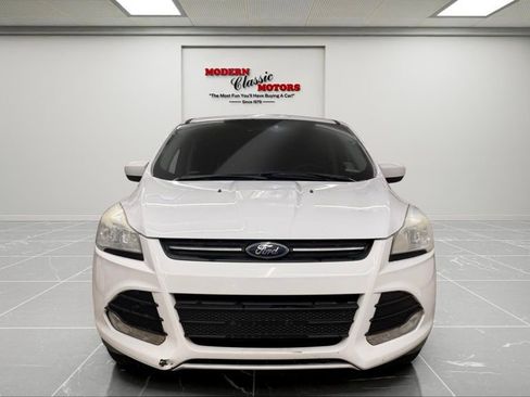 Used 2016 Ford Escape SE image 2