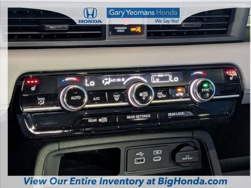 Certified 2024 Honda Pilot Touring image 23