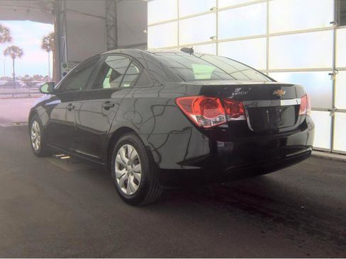 Used 2016 Chevrolet Cruze LS FWD image 8
