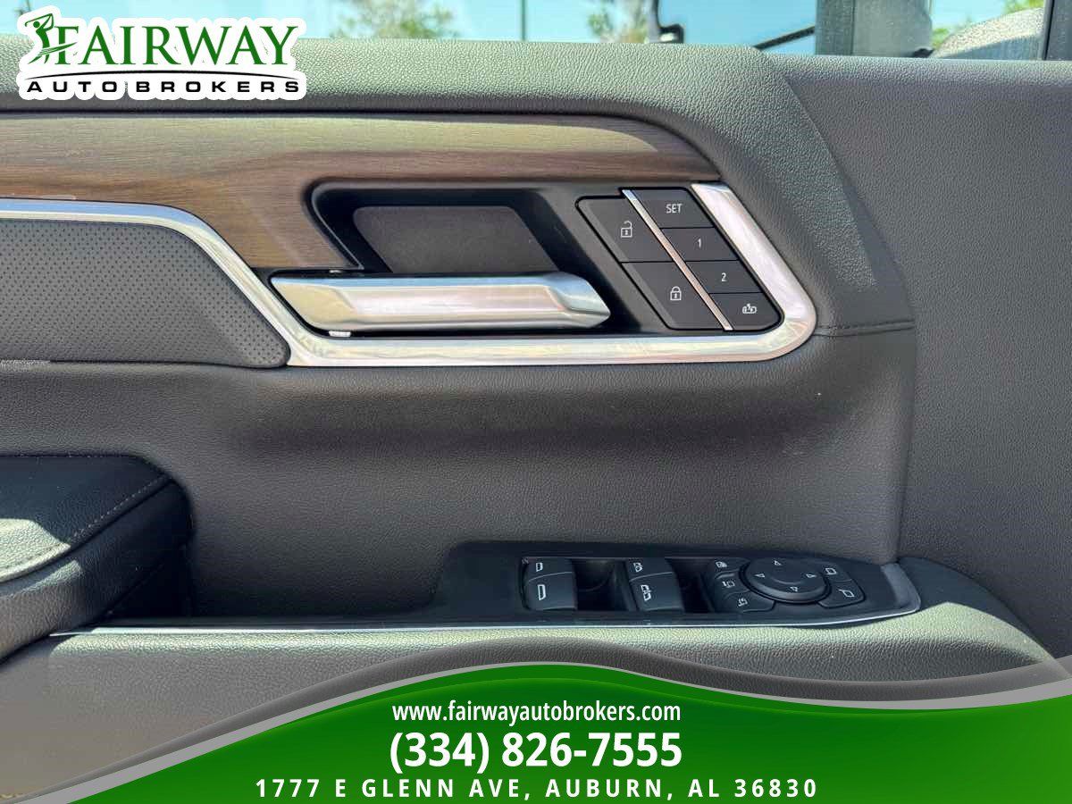 Used 2025 Chevrolet Silverado 2500 High Country w/ Technology Package AWD/4WD image 15