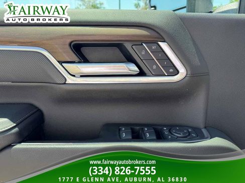 Used 2025 Chevrolet Silverado 2500 High Country w/ Technology Package AWD/4WD image 15