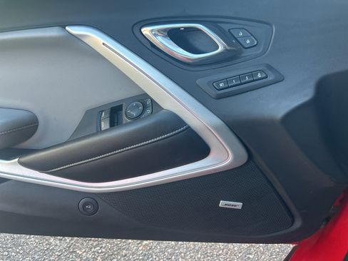 Used 2019 Chevrolet Camaro SS image 15