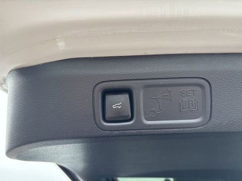 Used 2024 Ford Expedition Limited image 41