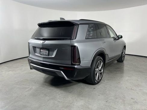 Used 2026 Cadillac Vistiq Sport AWD/4WD image 8