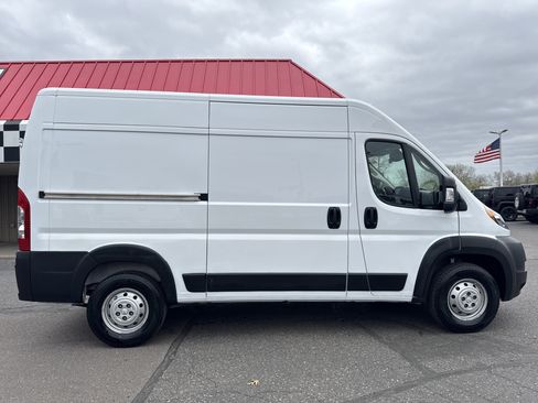 Used 2022 RAM ProMaster 3500 w/ Convenience Group FWD image 8