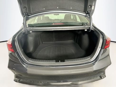Used 2024 Kia Forte LXS FWD image 27