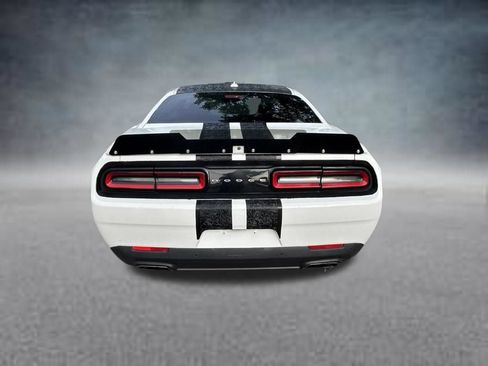Used 2016 Dodge Challenger R/T Plus RWD image 5