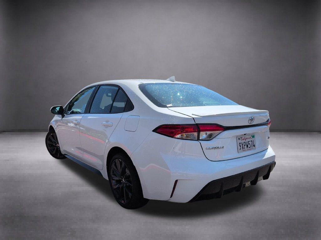 Used 2026 Toyota Corolla SE FWD image 7