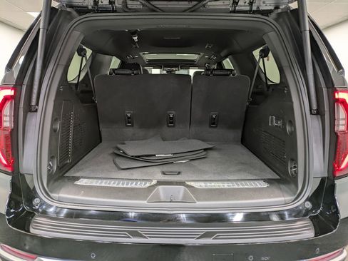 Used 2026 GMC Yukon XL Denali w/ Sun & Power Step Package AWD/4WD image 25