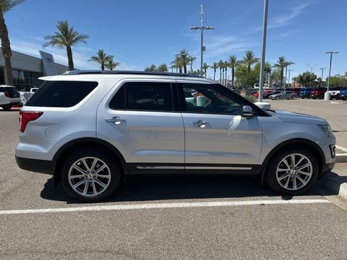 Used 2016 Ford Explorer Limited image 9