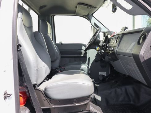 Used 2019 Ford F650 2WD Regular Cab Super Duty image 28