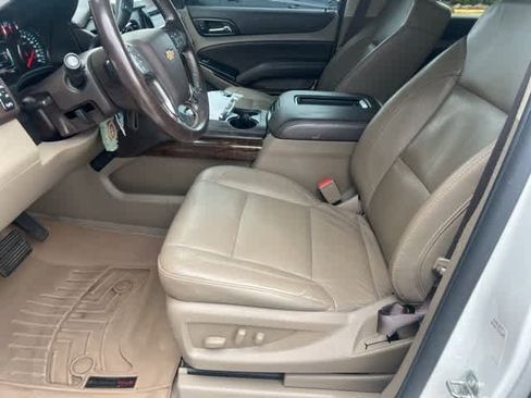 Used 2020 Chevrolet Suburban LT image 11