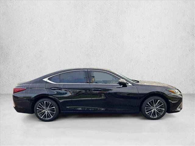 Used 2025 Lexus ES 350 w/ Premium Package FWD image 4
