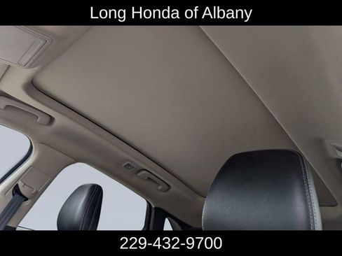 Used 2020 Ford Escape Titanium w/ Titanium Premium Package 2.0 AWD/4WD image 18