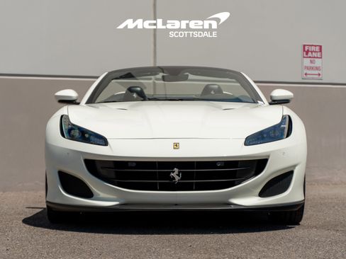 Used 2019 Ferrari Portofino image 10
