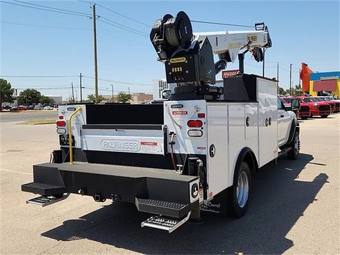 Used 2024 RAM 5500 Tradesman w/ Chrome Appearance Group image 4