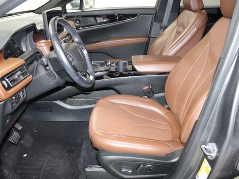 Used 2022 Lincoln Nautilus Reserve w/ Equipment Group 201A image 18