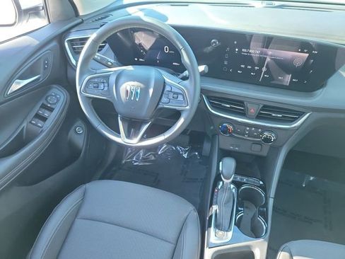 Used 2025 Buick Encore GX Preferred AWD/4WD image 15