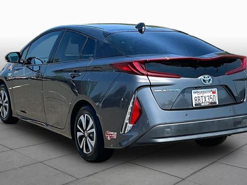 Used 2017 Toyota Prius Prime Advanced FWD image 11