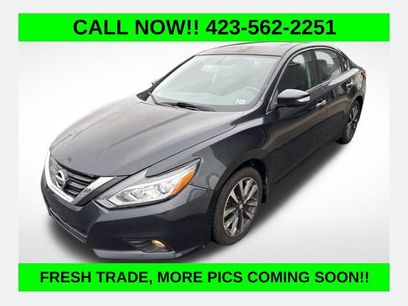 Used 2016 Nissan Altima 2.5 SV w/ Convenience Package
