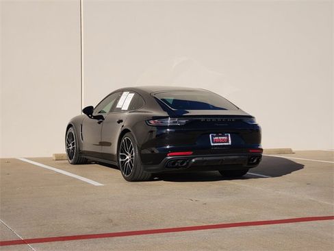 Used 2023 Porsche Panamera 4 Platinum Edition image 5