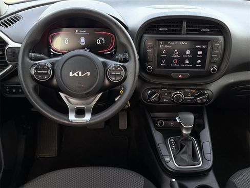 Used 2024 Kia Soul LX w/ Option Group 015 image 11