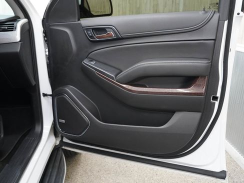 Used 2016 GMC Yukon SLE w/ Convenience Package AWD/4WD image 30