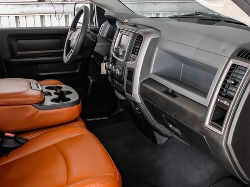 Used 2019 RAM 1500 Tradesman w/ Tradesman SXT Package RWD image 12