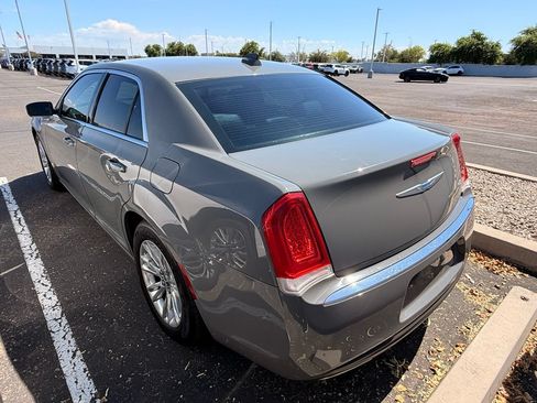 Used 2019 Chrysler 300 Touring L w/ Quick Order Package 22F RWD image 6