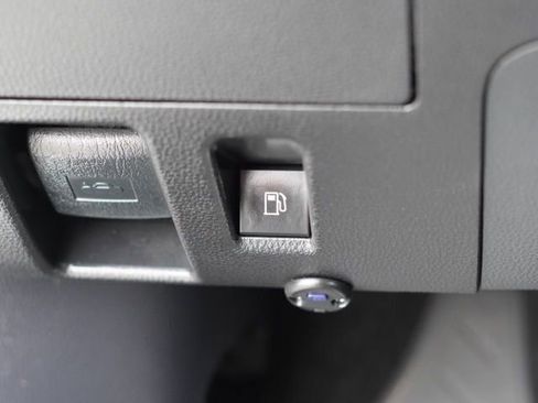 Certified 2025 Toyota Highlander XLE image 23