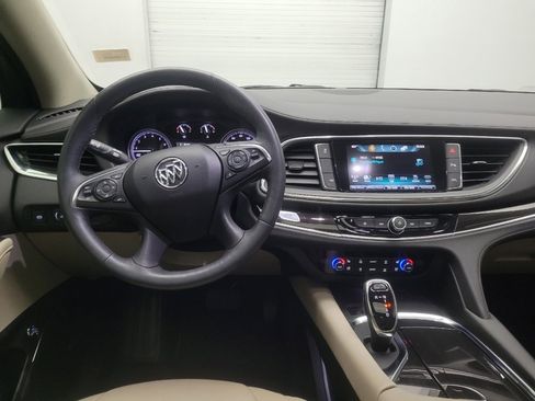 Used 2018 Buick Enclave Premium w/ Experience Buick Package FWD image 22