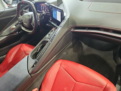 Used 2024 Chevrolet Corvette Stingray Convertible w/ Battery Protection Package RWD image 5