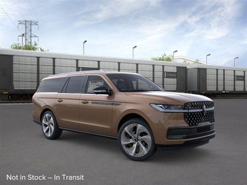 New 2026 Lincoln Navigator L Black Label AWD/4WD image 30