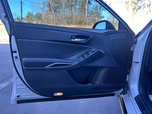 Used 2021 Toyota Avalon TRD image 18