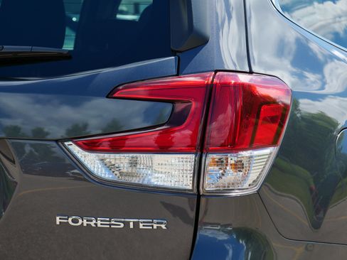 Used 2024 Subaru Forester Limited AWD/4WD image 17