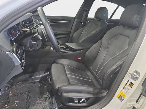 Certified 2023 BMW 530e 530e iPerformance w/ Premium Package image 12