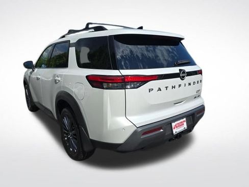 New 2026 Nissan Pathfinder SL w/ SL Premium Package AWD/4WD image 4