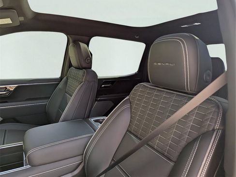 New 2025 GMC Sierra EV Denali image 9
