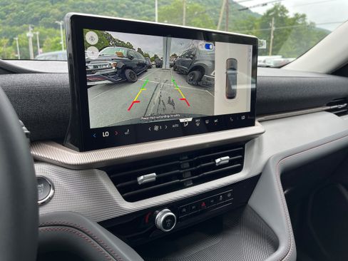 New 2026 Ford Explorer Active AWD/4WD image 18