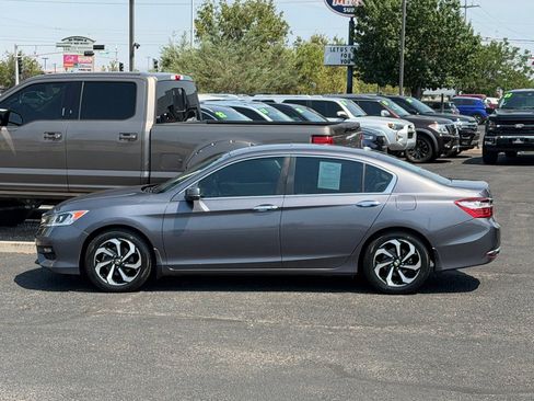 Used 2016 Honda Accord EX image 2