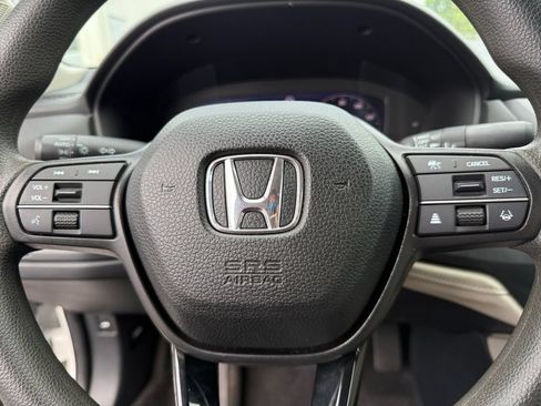 Used 2025 Honda Accord SE image 19