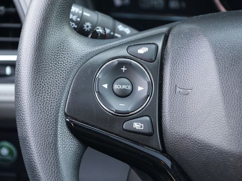 Used 2019 Honda HR-V EX image 17