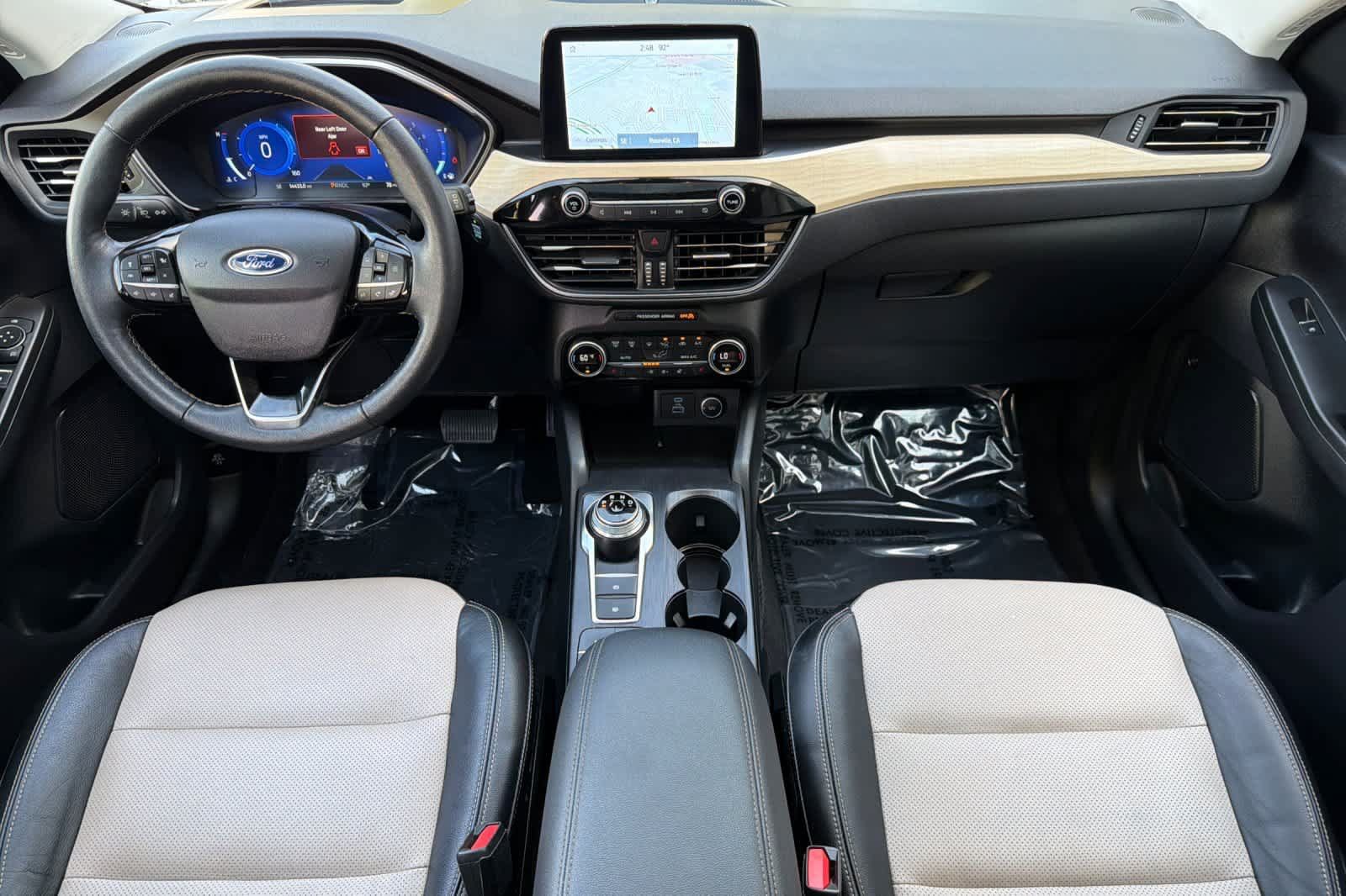 Used 2021 Ford Escape Titanium w/ Titanium Elite Package AWD/4WD image 3