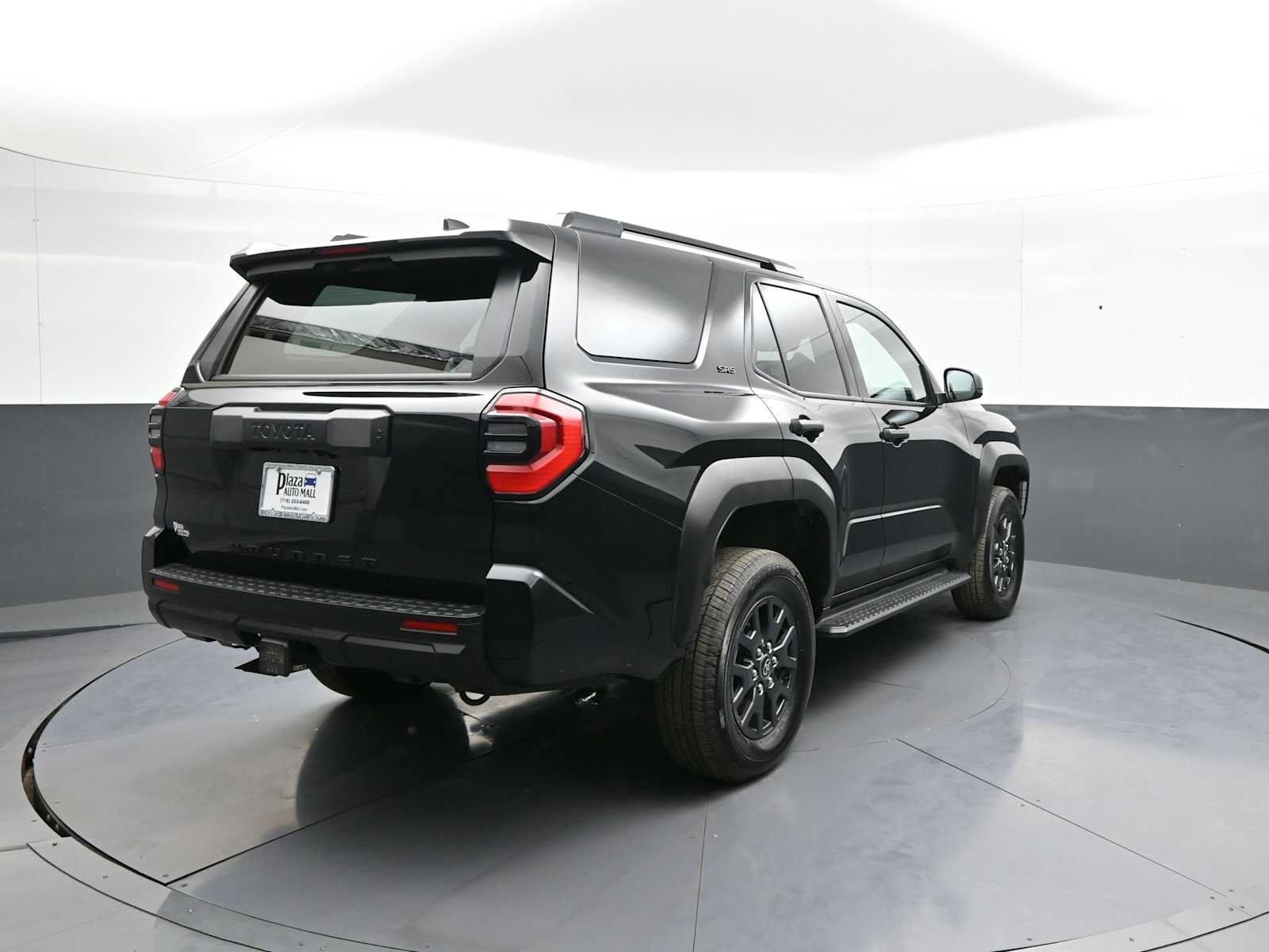 Used 2025 Toyota 4Runner SR5 AWD/4WD image 6